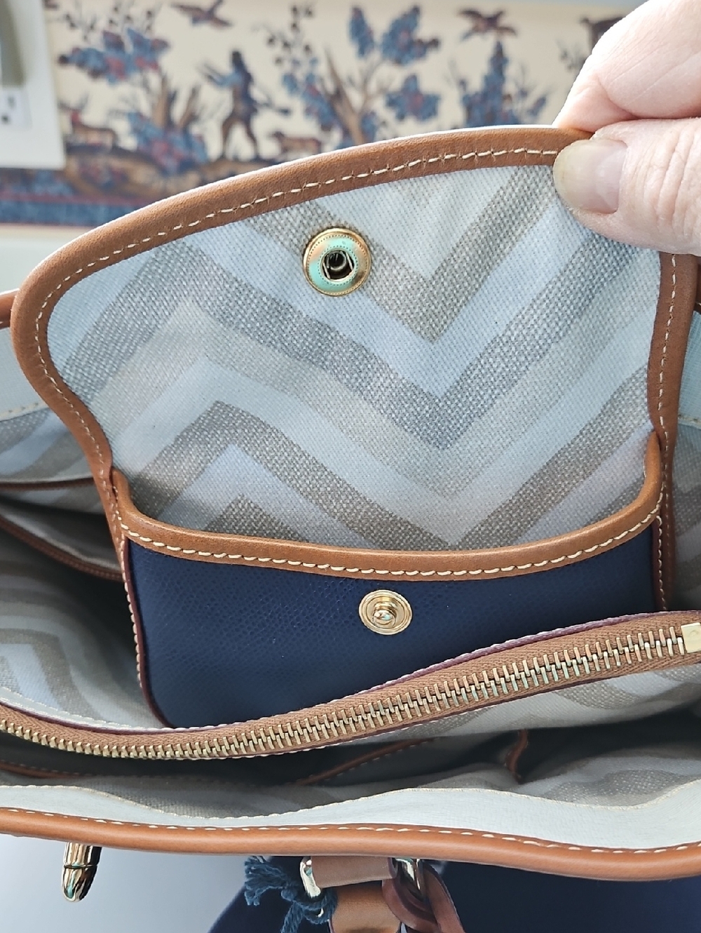 Dooney & Bourke Navy Leather Shelby Shopper With Accessories - Picture 14 of 16
